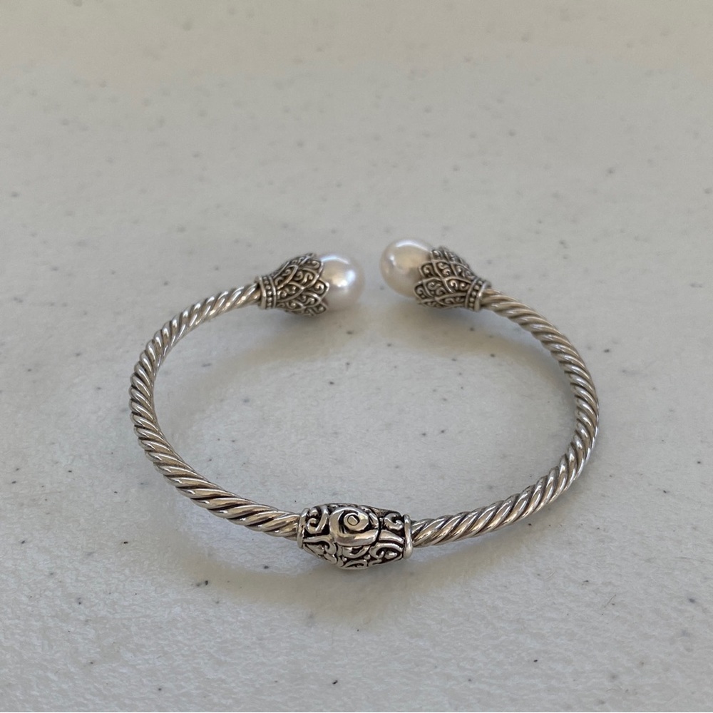 Sarda Artisan Bali Sterling Hinged Silver Twist Cuff Bracelet with Pearl Ends - Picture 6 of 9
